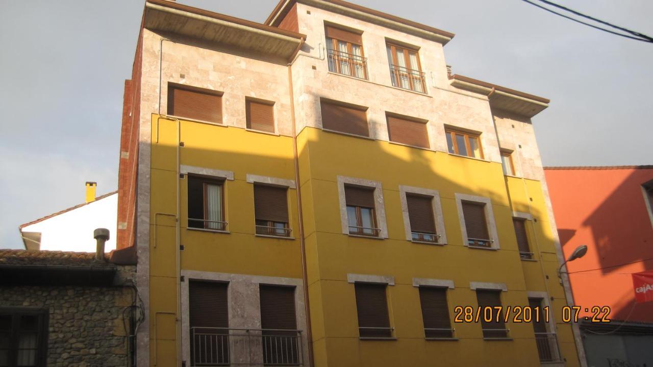 Atico La Plaza Apartment Arriondas Bagian luar foto